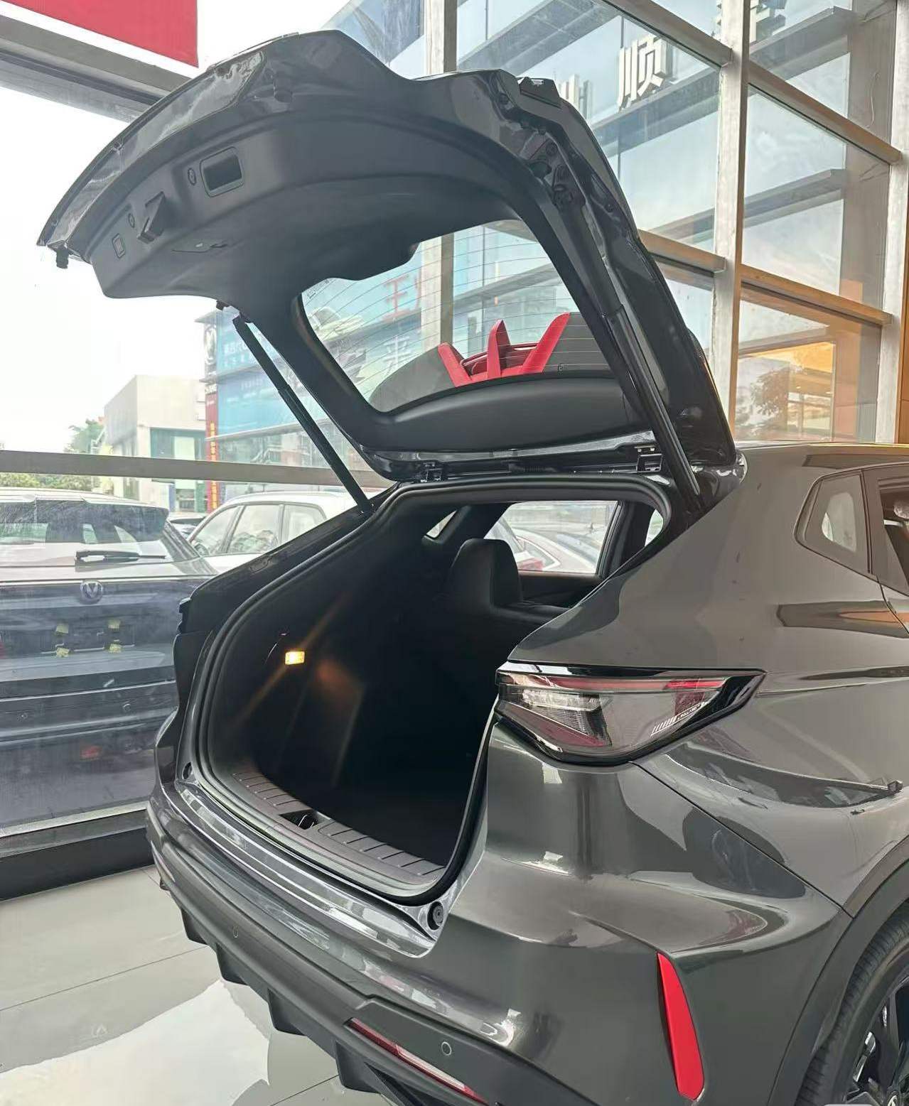 Chinese compact SUV export